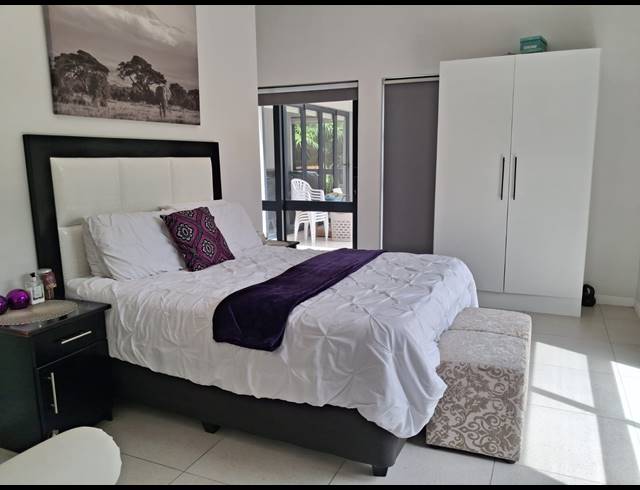 4 BEDROOM HOUSE FOR SALE IN PALM LAKES ESTATE